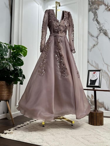 فستان فخم اورجنزا تطريز شك يدوي كحلي و لحمي واسود