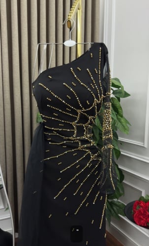 فستان سهره اللون اسود خامه بارربي وتل وتطريز يدوي...