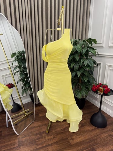 فستان كرنكل للعيد ميدي ناعم مبطن طبقات من الكشكش ج...