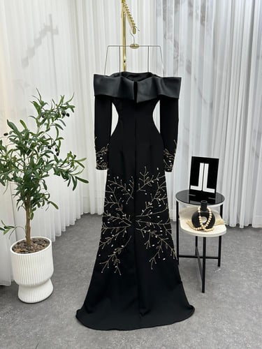 فستان سهره اسود تطريز راقي الشك يدوي الخامه باربي...