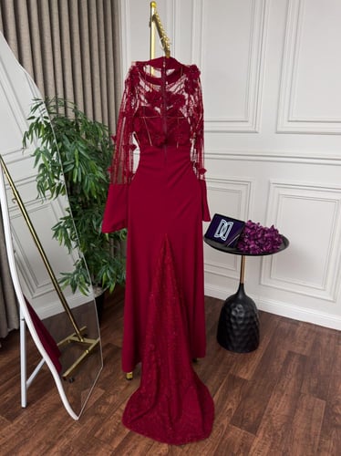 فستان احمر و كحلي لكرا و باربي كلفه من متجر جوهره