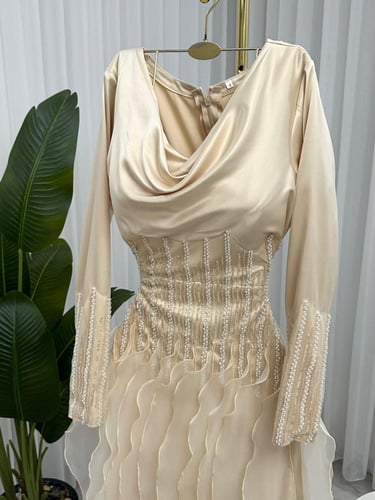 فستان بيج و اسود حرير مطرز من متجر جوهره X MA