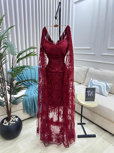 فستان سهره اللون برغندي الخامه بطانه تفته استرتش ت...