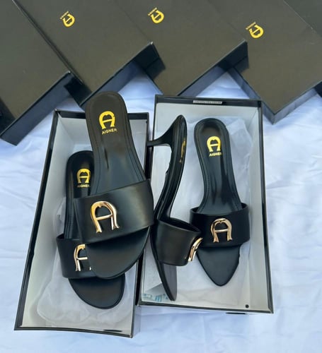 احذية كعـب اقـنـر من متجر جوهره