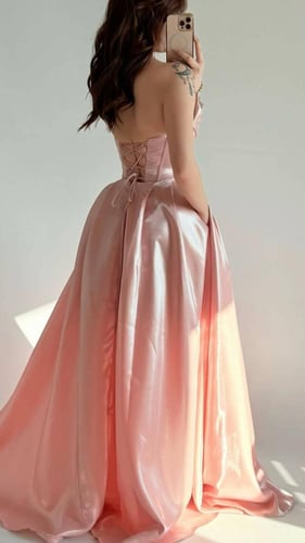 فستان سهره وردي لحمي و عنابي الخامه تفته لماع مزين...