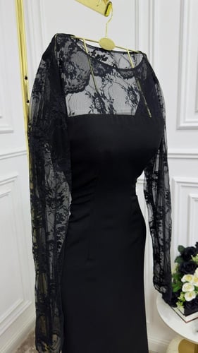 فستان ناعم اللون اسود القماش كريب باربي و دانتيل ن...