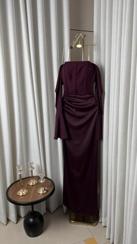 فستان ليلكي غامق