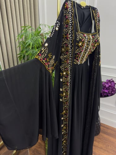 جلابيه فخمه اللون اسود خامه شيفون تطريزيدوي