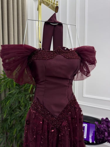 فستان سهره اللون كحلي و عنابي ميكادو الصدر وتل وكل...