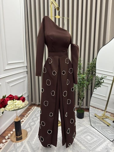 جمبسوت اللون بني