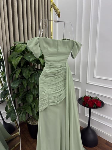 فستان سهره اخصر خامه شيفون  وتطريز يدوي MN