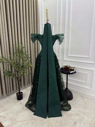 فستان سهره اللون كحلي عنابي اخصر القماش ميكادو تطر...