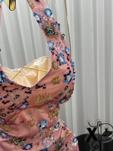 فستان سهره اللون وردي نوع القماش قطعه تل مع ترتر و...