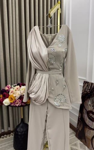 جمبسوت الخامه باربي تطريز اللون ابيض K MN D