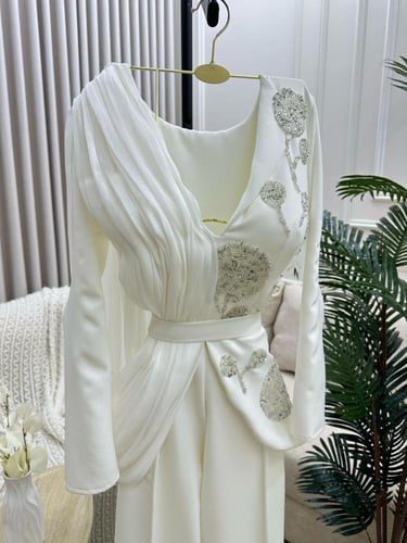 جمبسوت الخامه باربي تطريز اللون ابيض K MN D