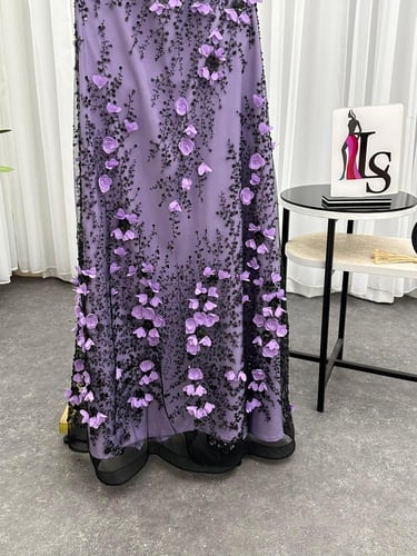 فستان سهره اللون موف الخامه باربي مع كلفه ورد مطرز...