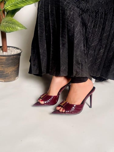 احذية كعب سان لوران من متجر جوهره