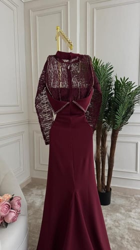 فستان سهره اللون عودي و اسود الخامه باربي مبطن دان...