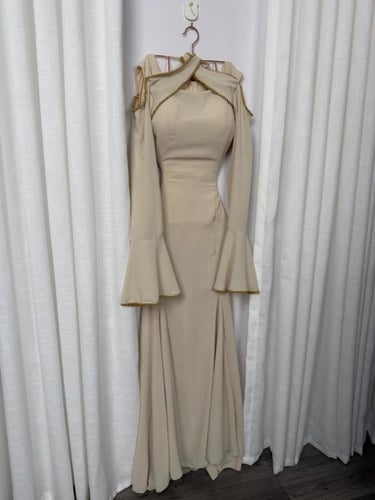 جلابيه سي واي لون بيج من متجر جوهره