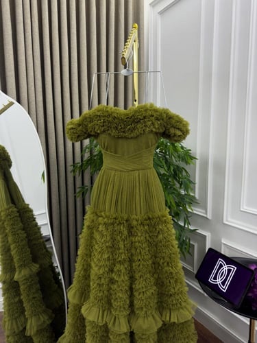 فستان تل كراميش دبل كلوش قصه اوف شولدر مزين بكرامي...