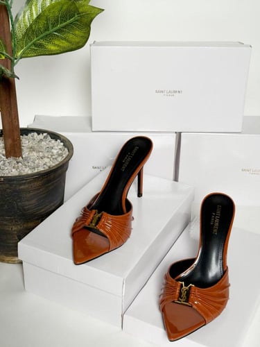 احذية كعب سان لوران من متجر جوهره