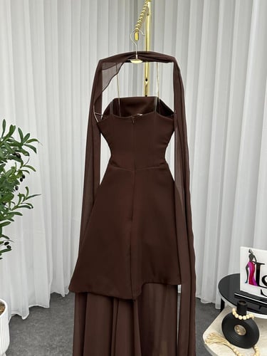 فستان ناعم اللون بني الخامه باربي مع شيفون