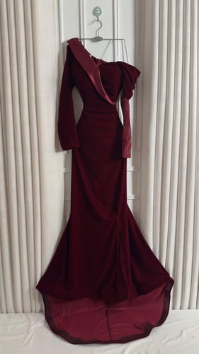 فستان سهره اللون عودي خامه مخمل كوري دانتيل بطانه...