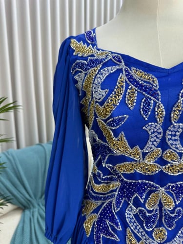 فستان سهره اللون عودي الخامه جورجيت +تطريز يدوي را...
