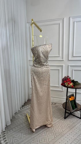 فستان سهره اللون بيج كرستال مبطن تفته استرتشمن متج...