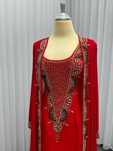 جلابية اللون احمر الخامه: باربي جورجيت تطريز يدوي...