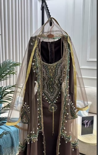 جلابية اللون بني باربي تل تيواني تطريز يدوي من متج...