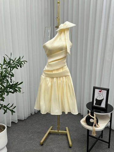 فستان شانطون قصير هالف شولدر اخضر و سكري وابيض وفو...