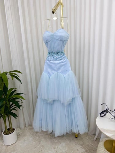 فستان سهره اللون سماوي تل ناعم مطرز تفته امريكي من...