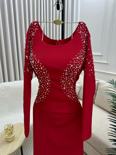 فستان سهره احمر مطرز يدوي الخامه باربي من متجر جوه...