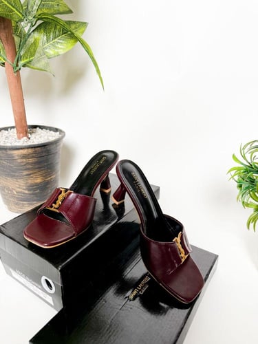 احذية كعب سان لوران من متجر جوهره