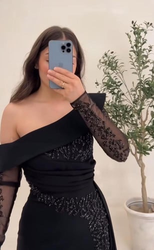 فستان اسود اكمام شيفون