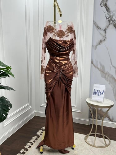 فستان اللون بني الخـامة لمعه تطريز من متجر جوهره