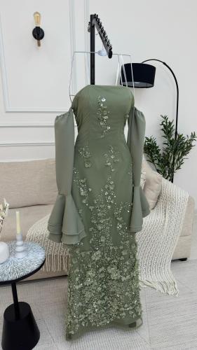فستان اخضر فاتح باربي بكلفه من الورد البارز تصميم...