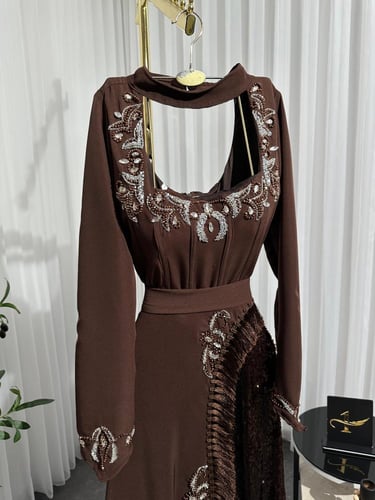 جمبسوت بني فخم خامه باربي و ترتر مطرز يدوي