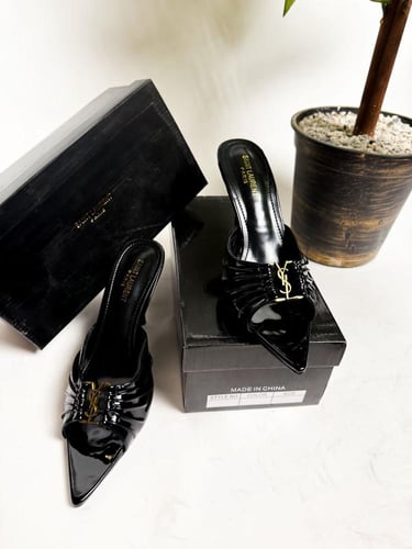 احذية كعب سان لوران من متجر جوهره