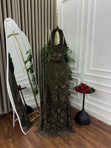 فستان سهره اللون زيتي دانتيل وخرز من متجر جوهره MN