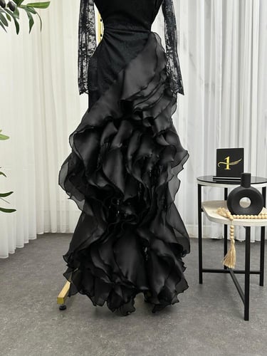 فستان سهره اللون اسود و كحلي و عودي نوع القماش دان...