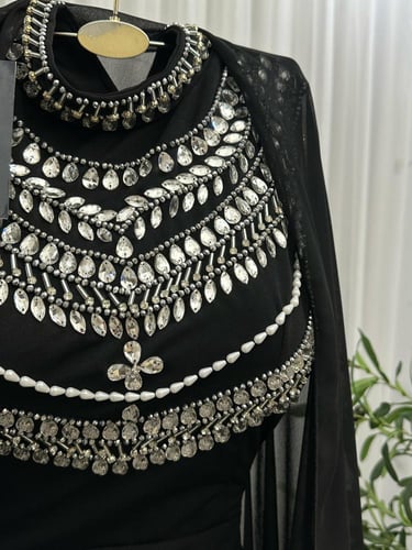 جمبسوت راقي اللون اسود الخامه.. كريب جورجيت فصوص ز...