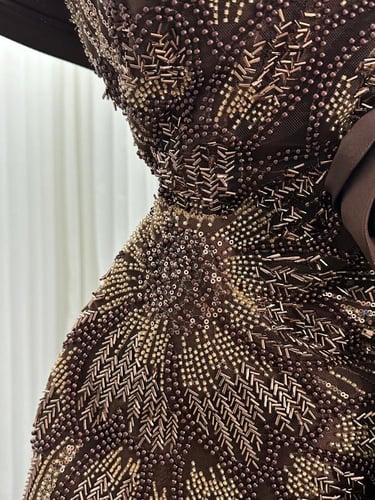 فستان سهره اللون بني الخامة ميكادو تطريز خرز راقي...