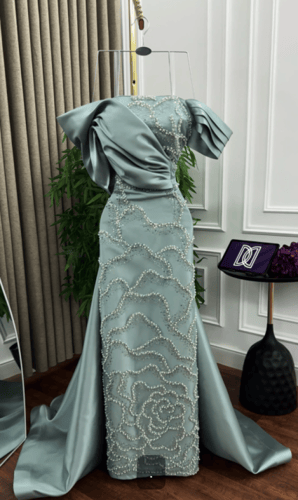 فستان سهره اللون برغندي تيفاني وردي تل تطريز خرز و...