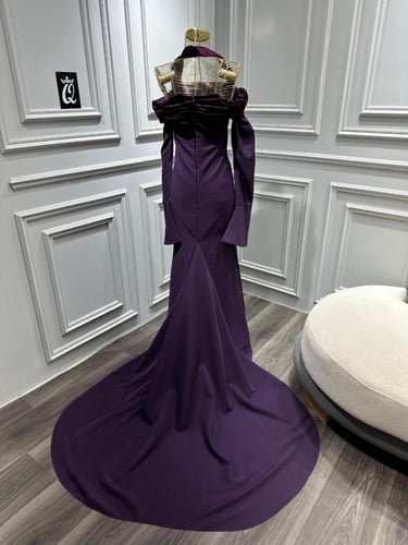 فستان بنفسجي طويل من المخمل و الباربي