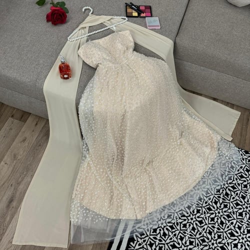 فستان سهره اللون بيج تل مطرز بخرز وشال شيفون MN