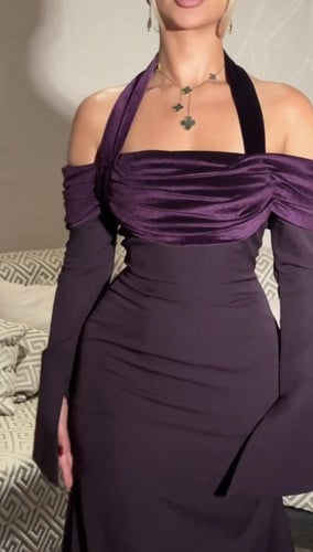 فستان بنفسجي طويل من المخمل و الباربي