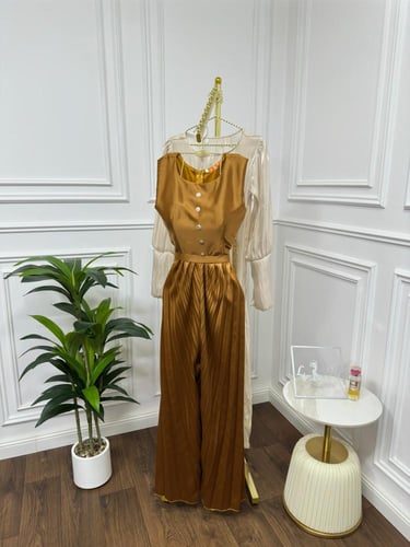 طقم تفته على بلسييه جاكت كرنكل تطريز على القماش بل...