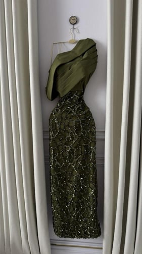 فستان سهره اللون زيتي باربي كلفه شكمن متجر جوهره B...